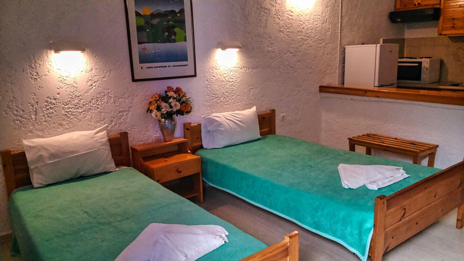 Bedroom 3, Fotula Studios, Crete