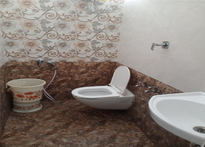 2, Hotel Laxmi Palace, Anand