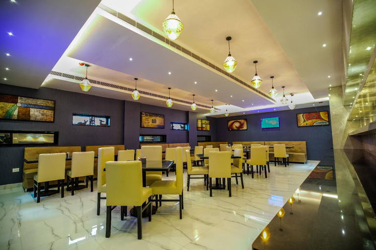 Food & Drinks 5, Grand Seasons -The Business Hotel, Bangalore