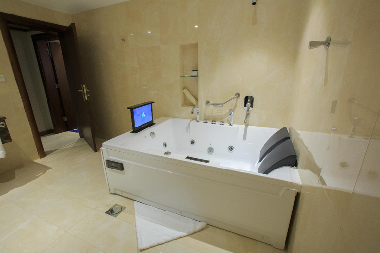 Bathroom 4, SWISS IN TABUK HOTEL, Tabuk