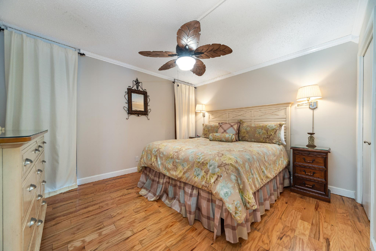 Bedroom 2, Edgewater Leeward 605 su-9111EDGEE40605EW-224, Bay