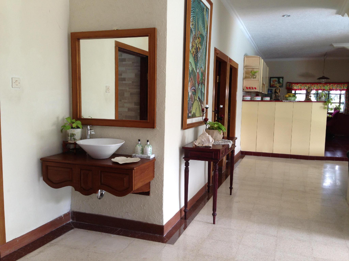 Bathroom, The Garden Syariah Hotel, Bogor