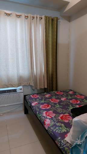 Bedroom 2, Sea Residences MOA by Queennie, Pasay City