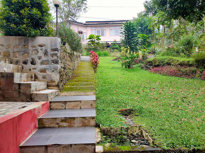 Others 3, Hotel Anita Baturaden, Banyumas