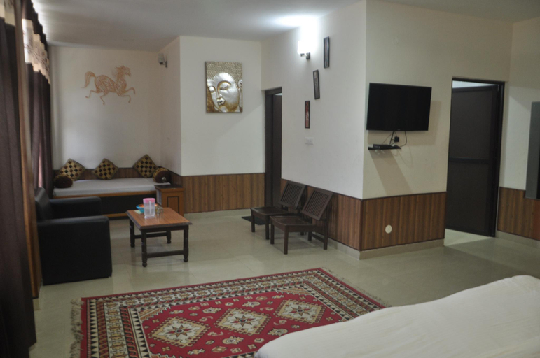 Bedroom 2, HOTEL DEVDAR RESORT, Kangra