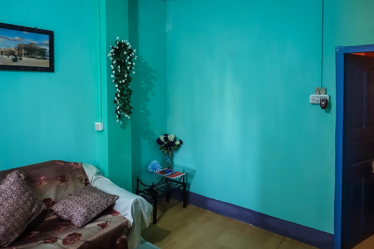 Public Area 2, Den-Vennel guest house, South 24 Parganas