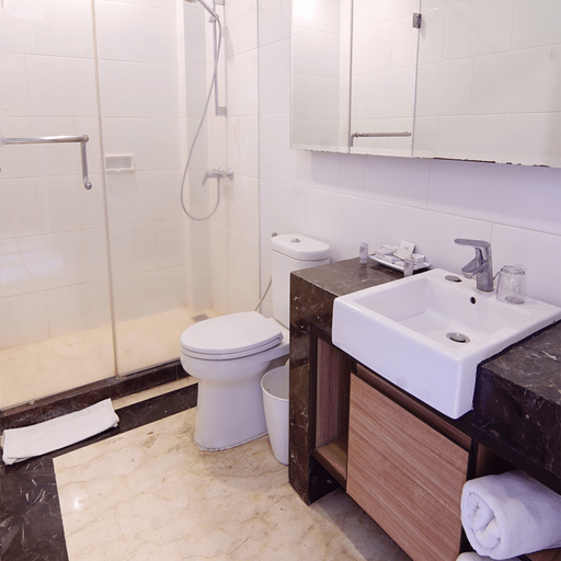Hotel Royal Bogor - Tap to explore photos