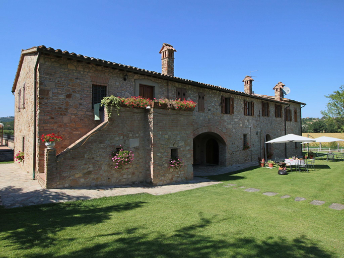 Others 4, Apartment in Todi with Pool and Garden, Perugia