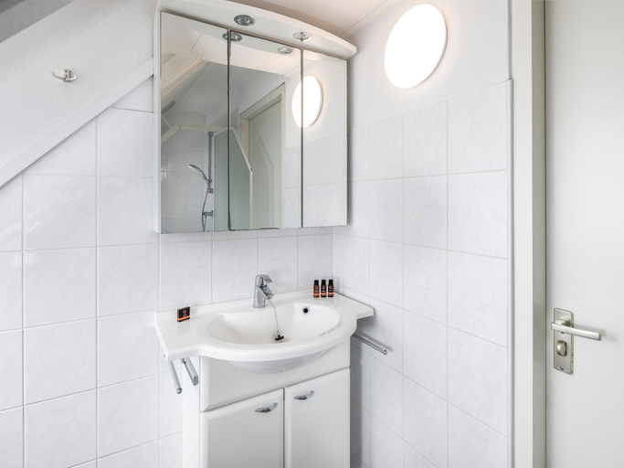 Bathroom, Villa in Aquadelta with Child-Friendly Features, Schouwen-Duiveland