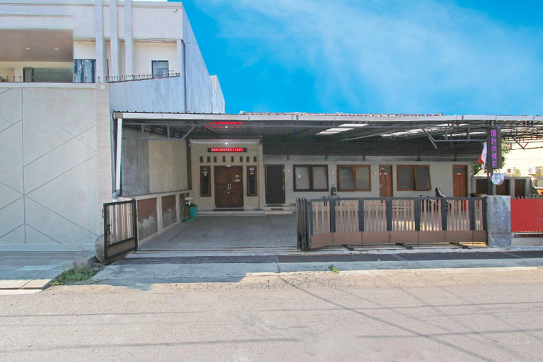 Exterior & Views 1, OYO 91487 Ib Homestay Syariah, Tegal
