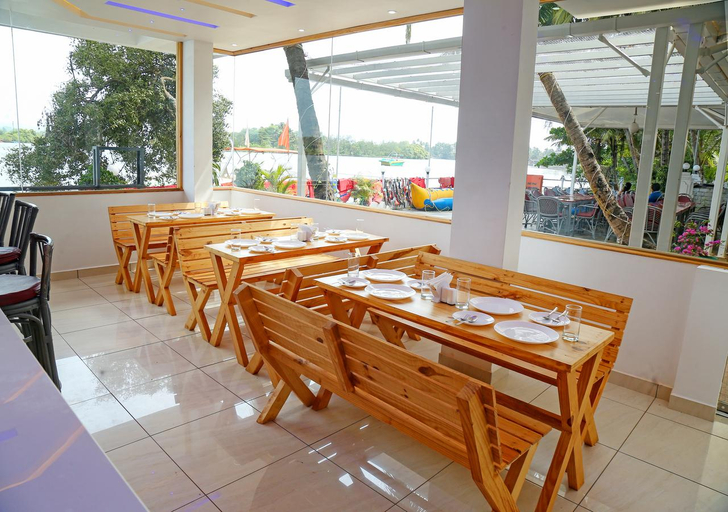 Food & Drinks 5, Maples Jacks Place, South Goa
