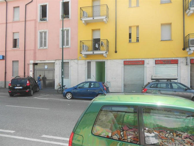 Others 1, Residence Piemonte, Milano