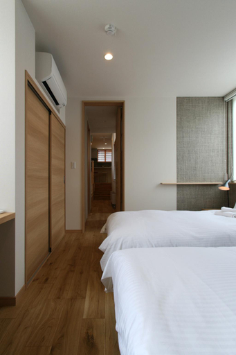 Bedroom 2, Shimogoryo House, Furano