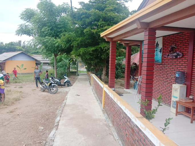 Public Area 2, Hotel O Penginapan Putri Asih Sawarna, Lebak