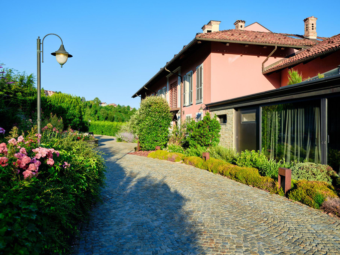 Relais Villa D'Amelia, Cuneo