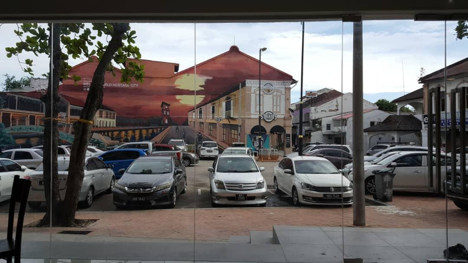 Others 4, Jonker Apartments, Malacca City