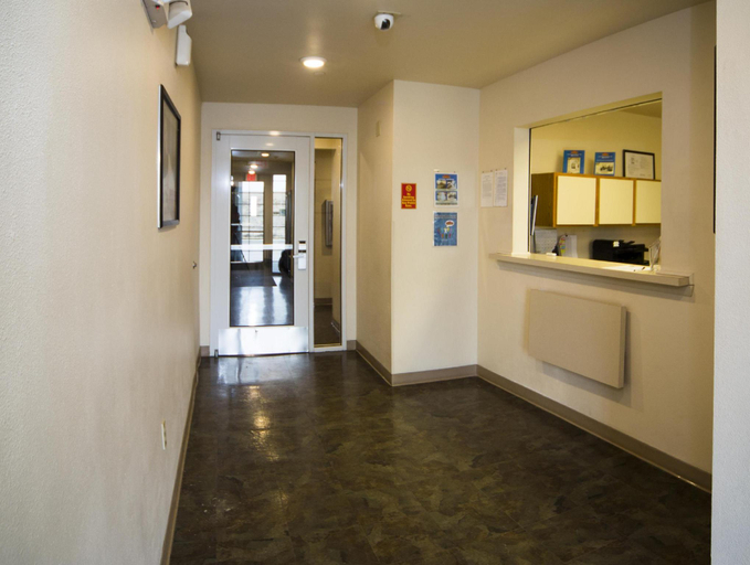 Others 4, WoodSpring Suites Evansville, Vanderburgh