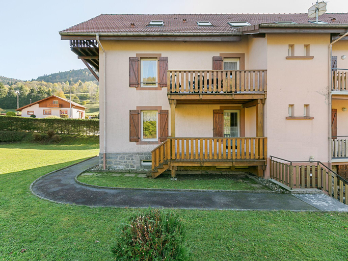 Spacious Apartment in La Bresse with Terrace, Vosges