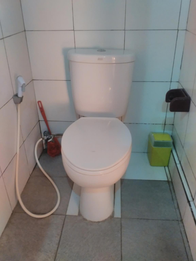 Bathroom 3, Volcano 2 guesthouse, Bangli