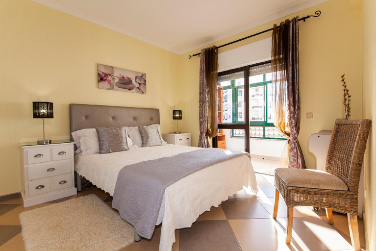 Bedroom 2, B17 - The Stunning Seaview Apartment, Lagos