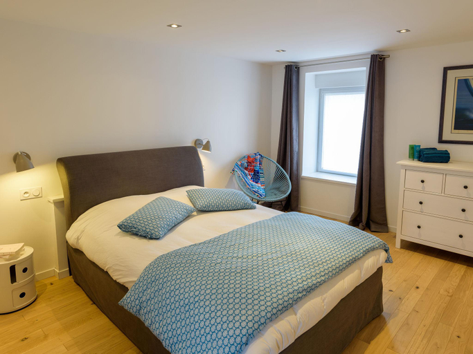 Bedroom 3, Spacious holiday home with heated indoor pool, Finistère