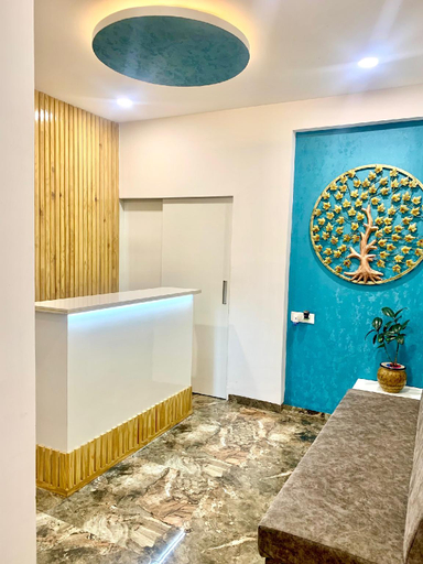 Public Area 3, Hotel Mumbai House LIG Behind CHL Hospital, Indore