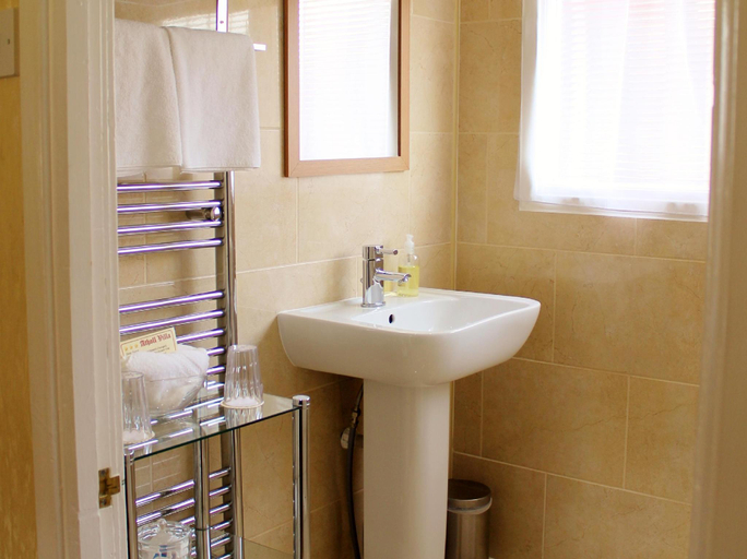 Bathroom 4, Atholl Villa Guest House, Perthshire and Kinross