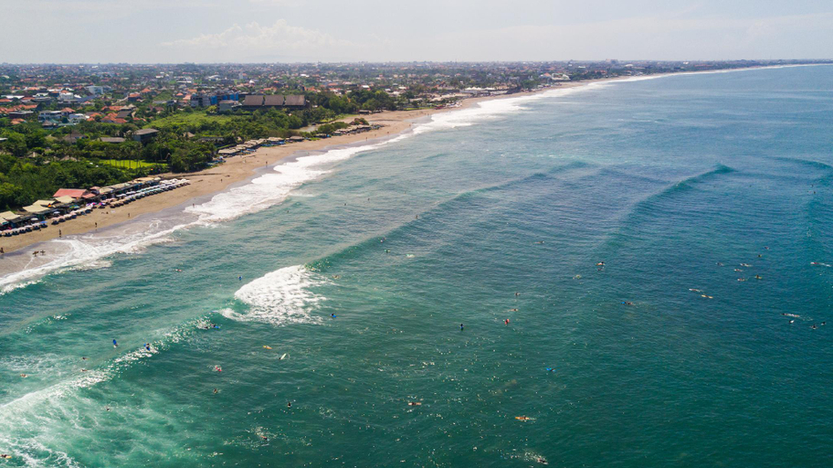 Nearby Landmark 2, Luxury 3BDR Villa with Private Pool in Canggu, Badung