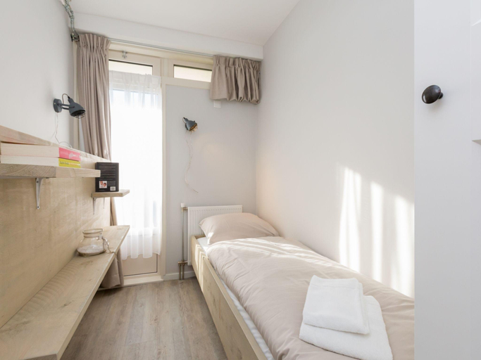 Bedroom 2, Apartment in Zoutelande near Sandy Beach, Veere