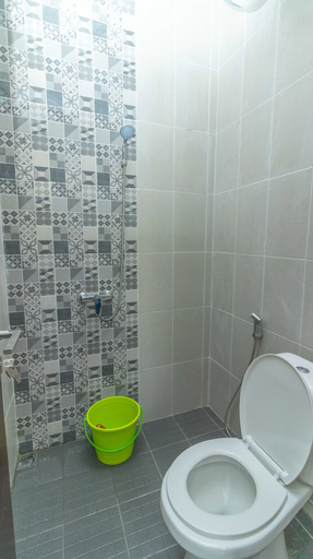 Bathroom 5, Villa Private Pool Syariah | Musim Liburan, Malang