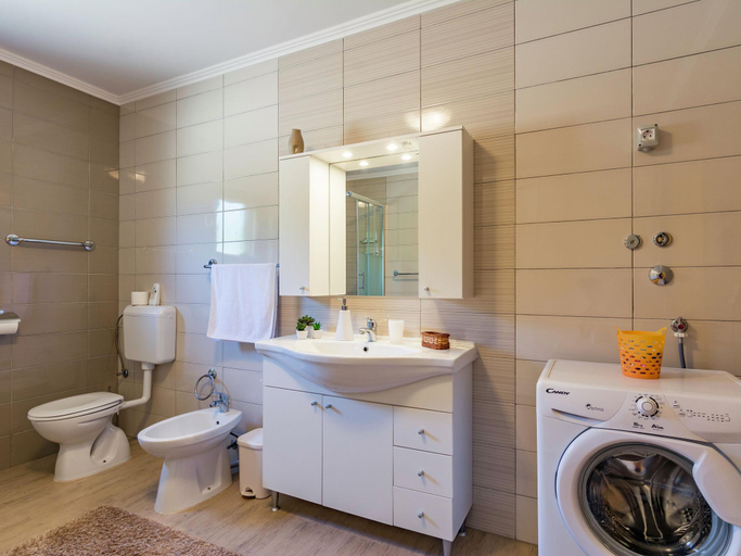 Bathroom 3, Apartment in Istria with Nature Views, Cerovlje
