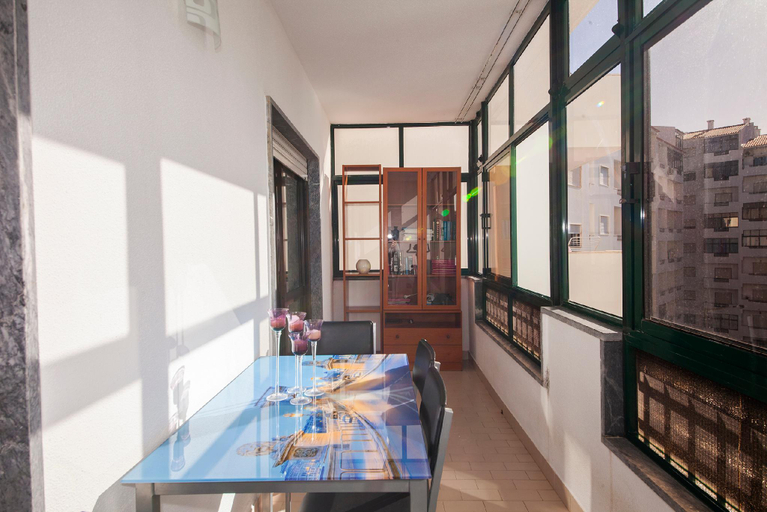 Food & Drinks 5, B17 - The Stunning Seaview Apartment, Lagos