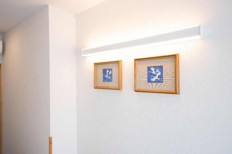 Bedroom 3, B B Neagari, Nomi