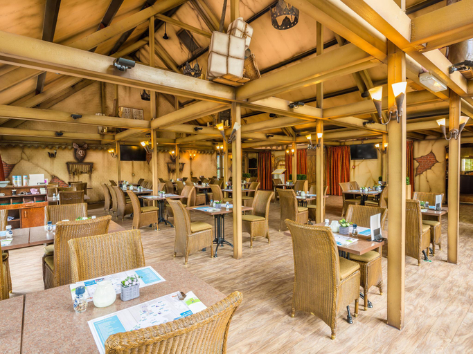 Food & Drinks 4, Bungalow in Netherlands with Garden Terrace, Arcen en Velden