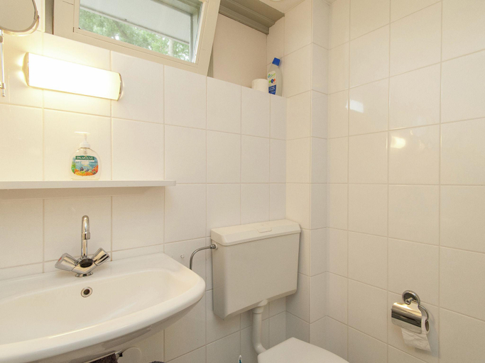 Bathroom 3, Holiday Home in Schoorl near Dunes, Bergen