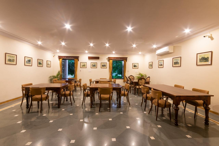 Food & Drinks 5, Hanuwant Niwas, Jodhpur