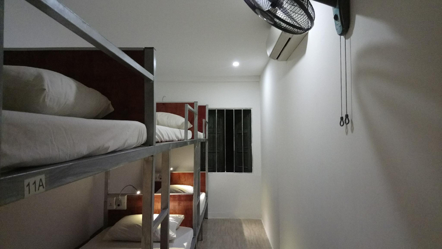 Bedroom 3, Tony Central Hostel, Luang Prabang