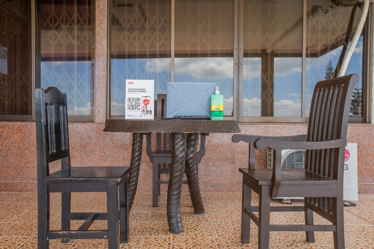 Public Area 2, OYO 738 Maganda Hotel, Tagaytay City