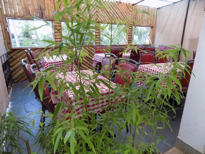 Food & Drinks, Ranges View Lodge, Mathioya
