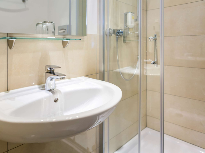 Bathroom 11