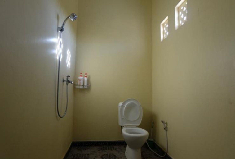 Bathroom 3, Brian Homestay, Badung