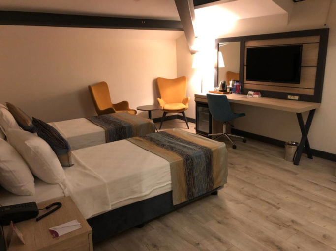 Bedroom 23