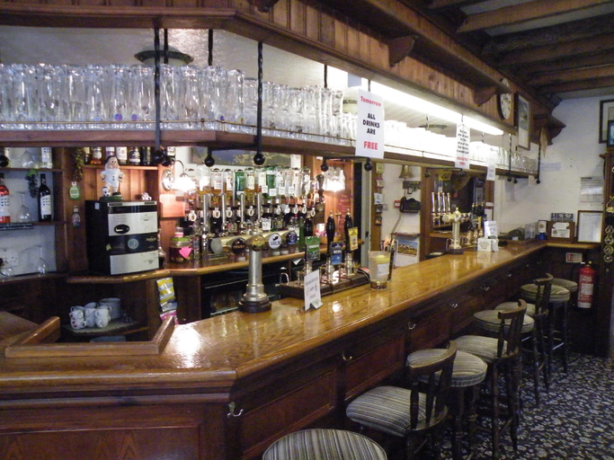 Food & Drinks 5, Twa Dogs Inn, Cumbria