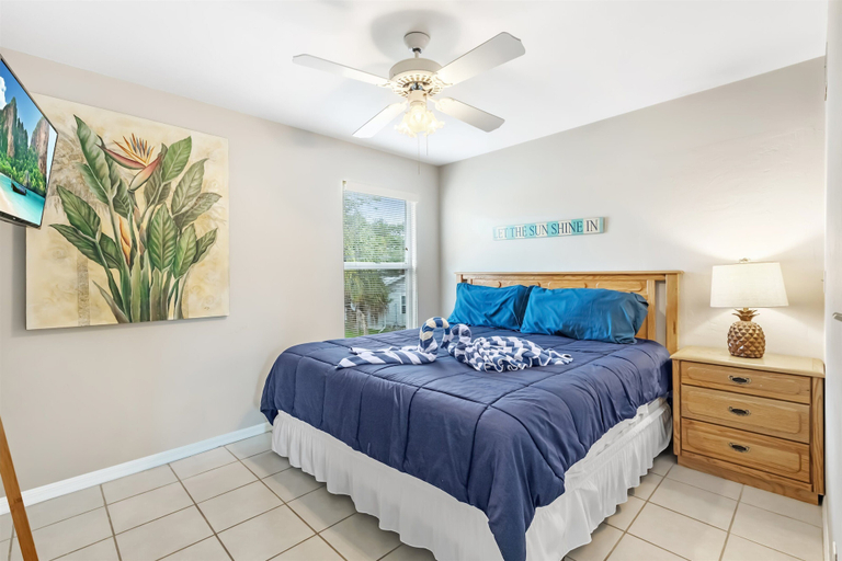 Bedroom, 223 Fairweather, Lee