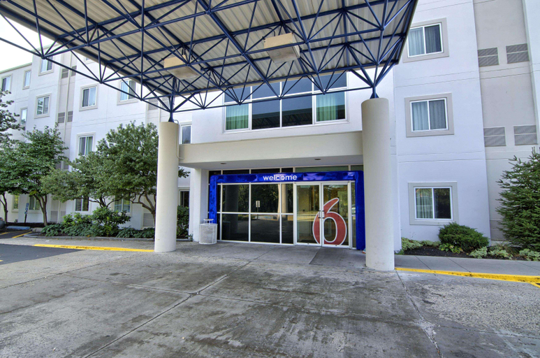 Exterior & Views 2, Motel 6 Portsmouth, Rockingham