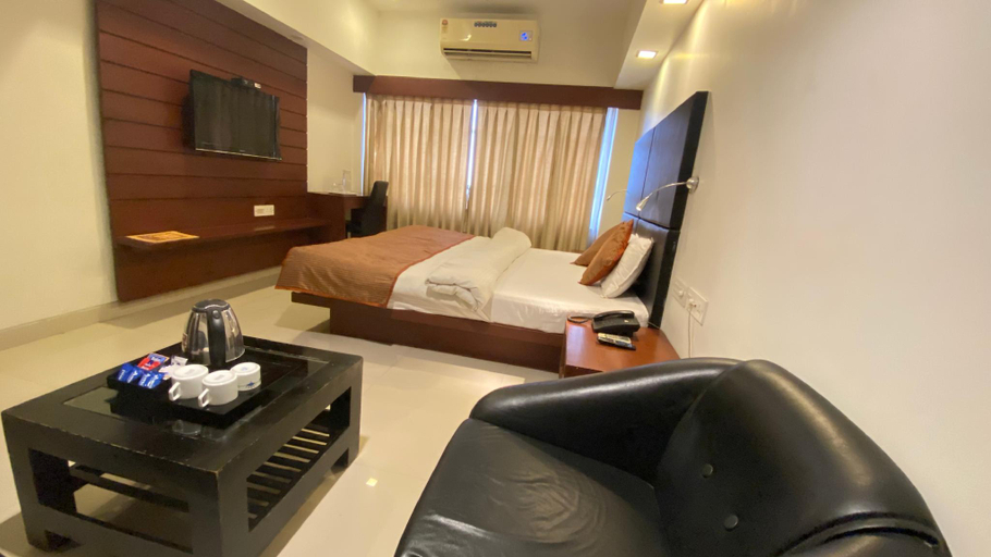 Others 2, HOTEL YUVRAJ, Vadodara