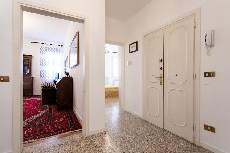 Public Area 2, Prince Apartments, Venezia