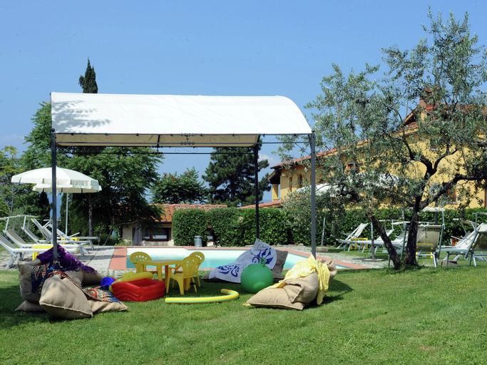Attractive apartment in 200 year old farmhouse in the middle of the Chianti region, Arezzo