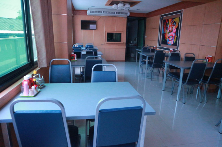 Food & Drinks 5, Phetlada Pavilion & Resort, Muang Lop Buri