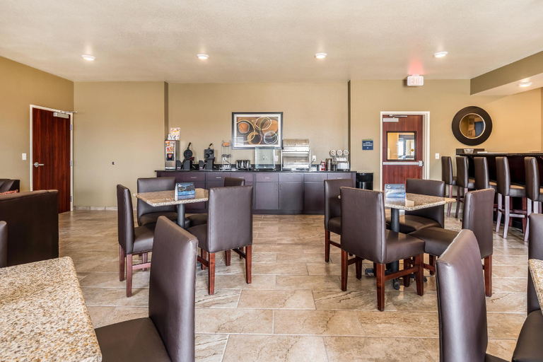 Food & Drinks 5, Cobblestone Inn & Suites - Brookville, Franklin